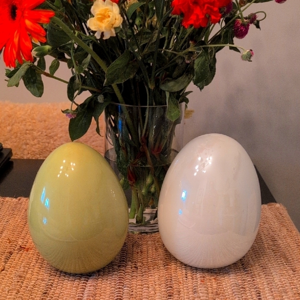 BUNDLE OF 2 EASTER DECOR EGG